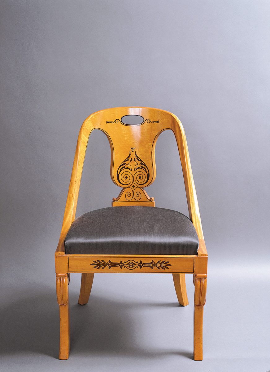 Carlos X Chair
